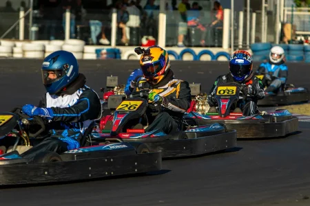 pelotao-karts-disputa-amika-capa